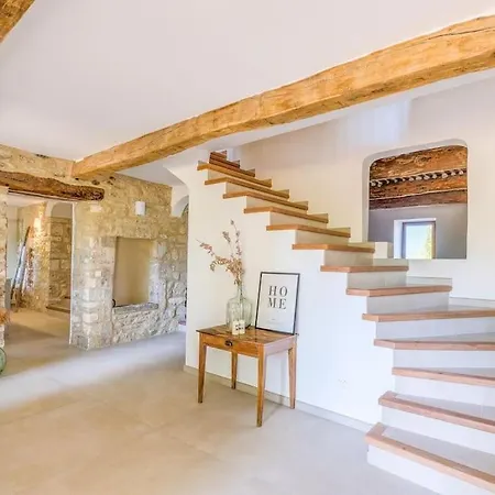 Villa 4 Stars Farmhouse, Heated Pool, View, 10 People *